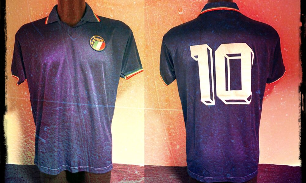 Una maglia, una storia … un omaggio al grande Bruno Pizzul: la maglia azzurra delle Notti Magiche